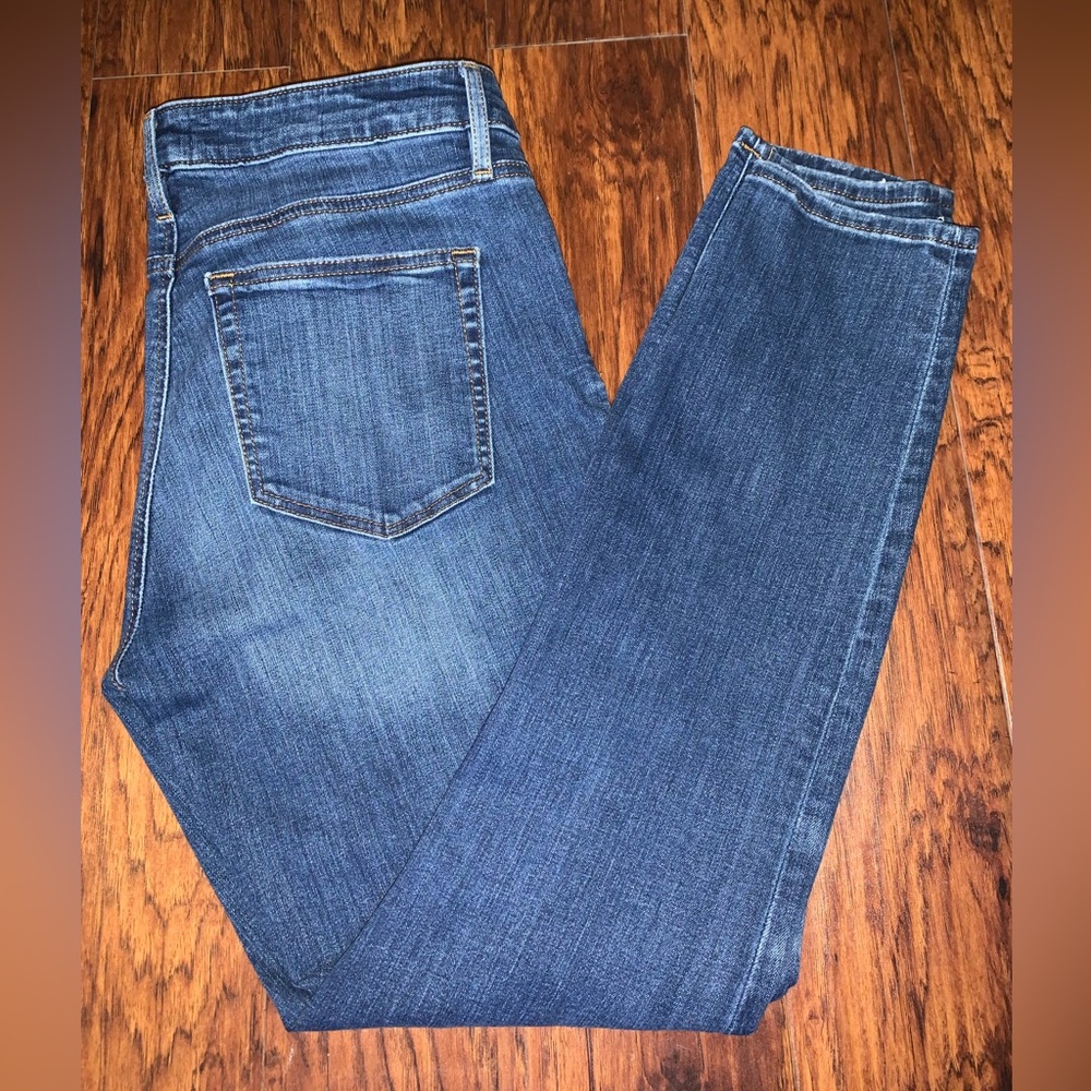 LOFT Mid-rise Curvy Skinny Jeans